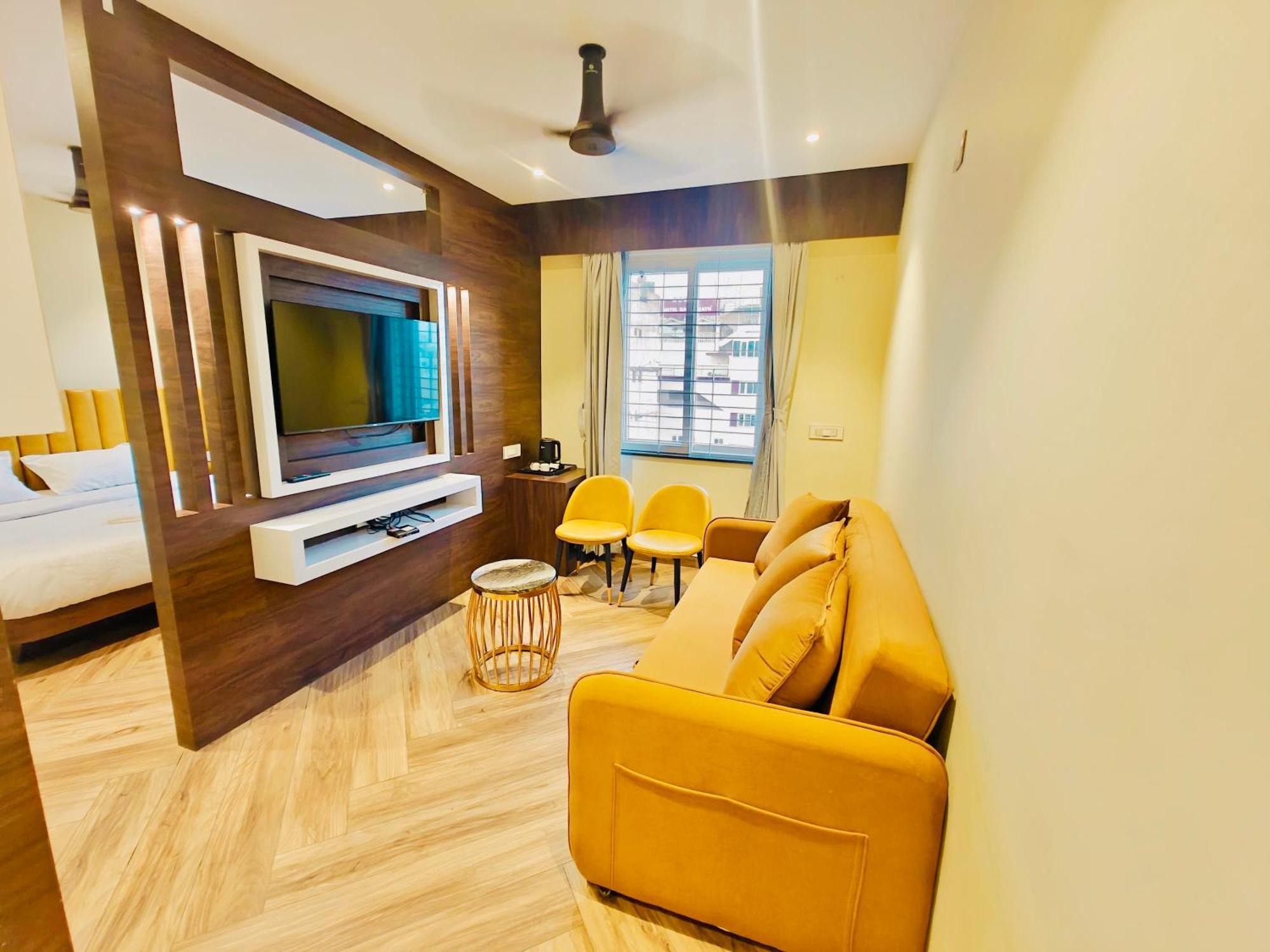 S K Legacy Hotel Майсур Экстерьер фото
